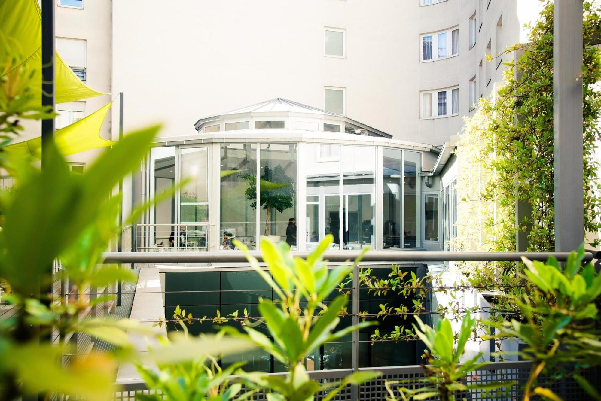 Voco Paris - Porte De Clichy By Ihg Exteriör bild