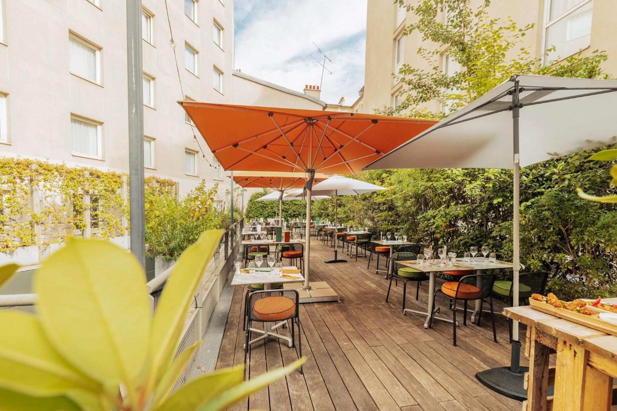 Voco Paris - Porte De Clichy By Ihg Exteriör bild
